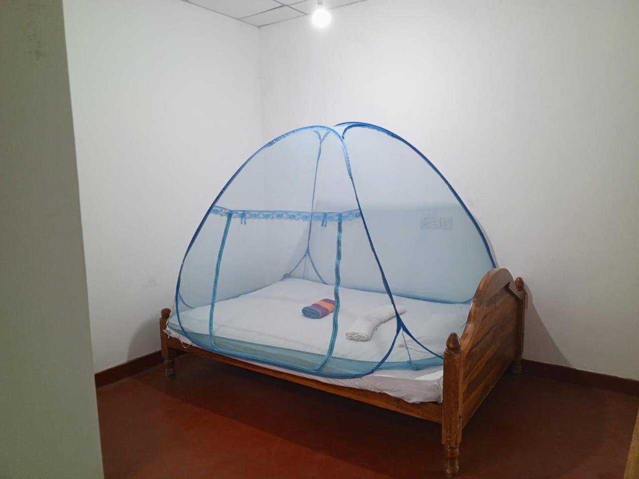 מלון פולונרואה Deer Garden Guest מראה חיצוני תמונה